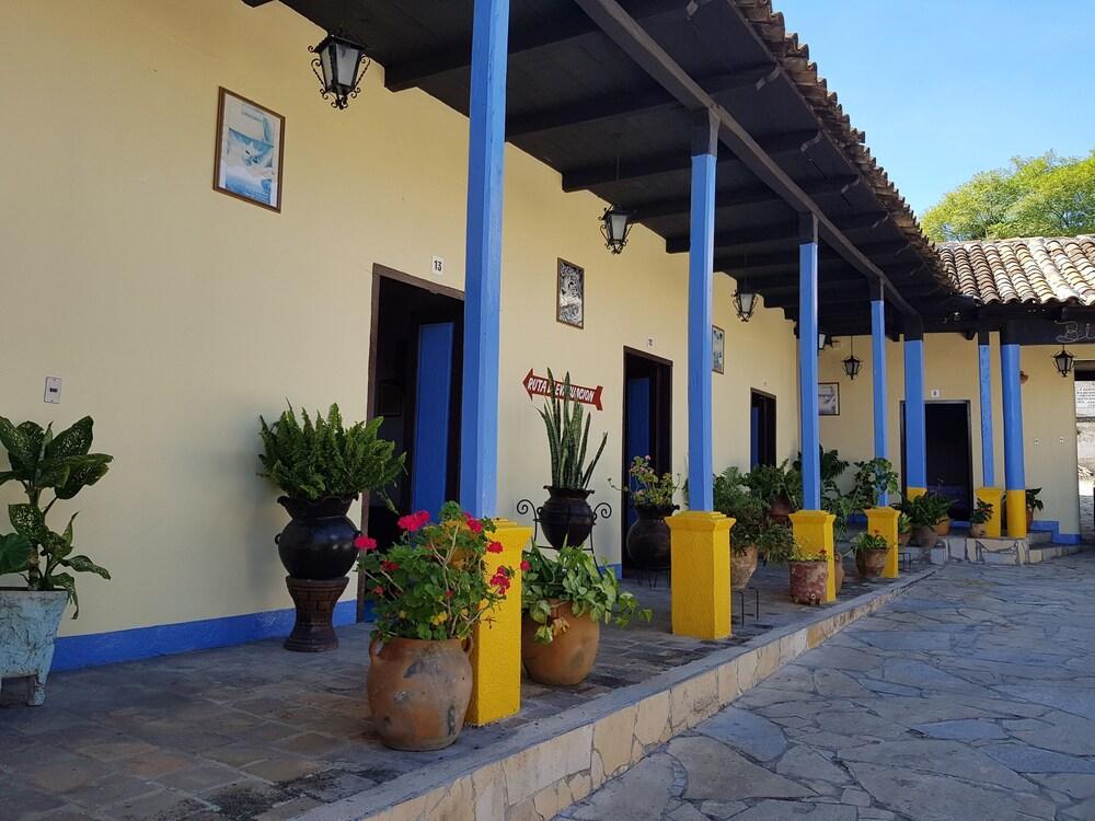 Hotel Lirice Colonial Comitan de Dominguez Dış mekan fotoğraf